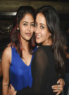 Calcuttans let their hair down and hit the dance floor