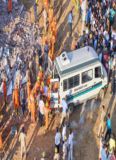 Greater Noida buildings collapse&rsquo;s pictures