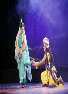 Ami Chitrangada: A play