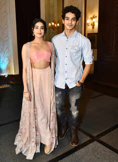  Janhvi Kapoor and Ishaan Khatter