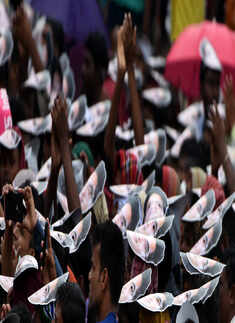 Mamata Banerjee addresses Martyrs' Day rally