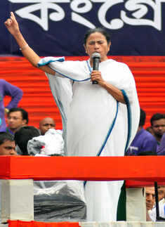 Mamata Banerjee addresses Martyrs' Day rally