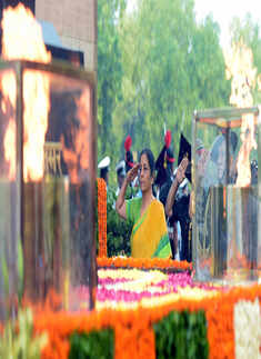 India celebrates 19th anniversary of Kargil Vijay Diwas 