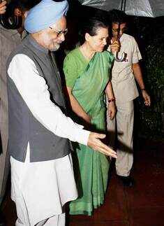 Prime Minister Manmohan Singh and UPA Chairperson Sonia Gandhi