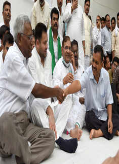 Muzaffarpur rapes case: Tejashwi leads protest at Jantar Mantar