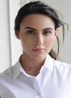 Gorgeous Deana Uppal​ is all set to wear the director's hat...