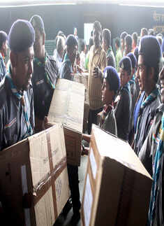 Nation extends help to Kerala flood victims