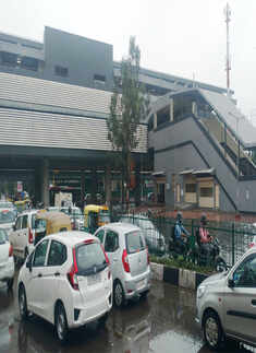Heavy rain lashes several parts of Delhi