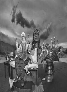 Striking pictures of Sadhguru through the lens of Raghu Rai