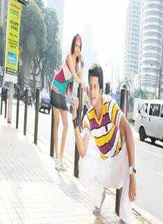 Kakhono Bidaye Bolo Na