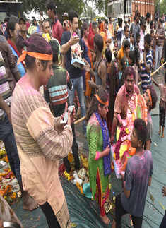 Ganesh Chaturthi culminates with immersion of idols