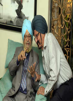 Sikh community and IAS officers celebrate Sardar Saran Singh's 95th birthday