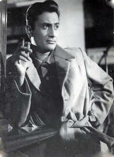 Rare and unseen pictures of legendary actor Dev Anand