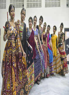 Garba & dandiya raas add Gujarati flavour to Navratri celebrations