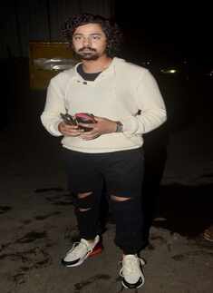 Helicopter Eela: Screening