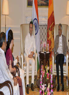 Sri Lankan PM Wickremesinghe visits India