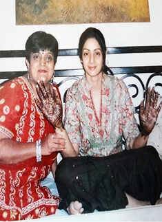 This was Sridevi&rsquo;s favourite mehndi design for Karwa Chauth, see pictures