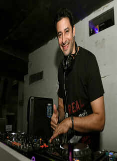 Beer Republic hosts Nabami special party