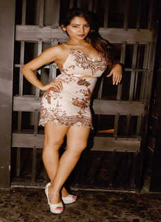 Calcuttans let their hair down at city pubs