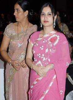 Graceland's 5th anniv. party