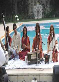 Swar Trishna bhajan choir, singing Gandhiji's favourite bhajans with lead singer, Sudhanshu Bahuguna