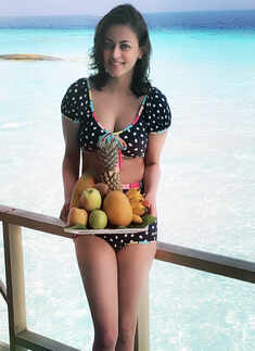 Blue-eyed girl Sneha Ullal is raising temperatures in Maldives