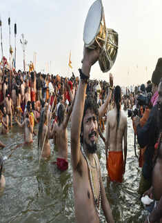 Kumbh Mela 2019: 'Shahi Snan' begins in Prayagraj