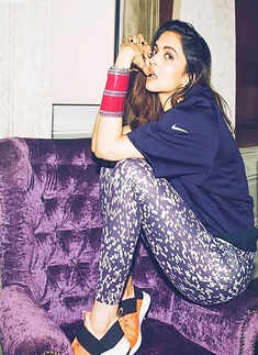 This unseen picture of Deepika Padukone wearing chooda goes viral on the internet