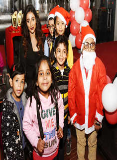 Kids have a blast at a Christmas party