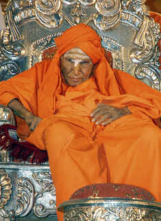 'The Walking God' Shivakumara Swamiji dies at 111