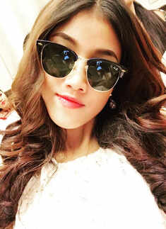 M Ja Seng's pictures