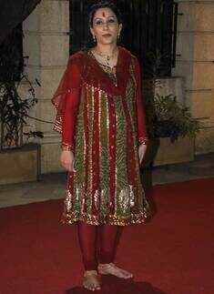 Manyata Dutt delivers twins