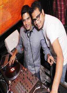 Party at Smoke House