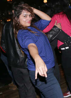 Revellers groove to Bolly numbers