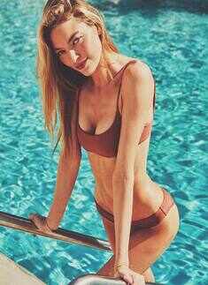 Scoliosis never stopped Martha Hunt from dreaming 