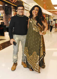 Prosenjit Chatterjee and Rituparna Sengupta