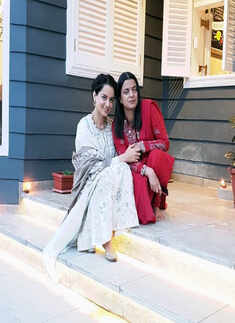 Kangana Ranaut and Rangoli Chandel&rsquo;s pictures