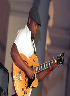 French-Gabonese musician enthrals audience