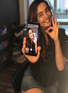 Surveen Chawla's pictures