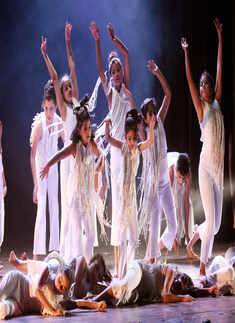 Calcuttans attend 'Dream With Wings' show