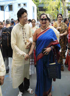 Anindo Chatterjee and Chaitali Dasgupta