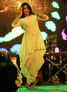 Ballygunge Cultural Association hosts a Nabobarsher jalsha 