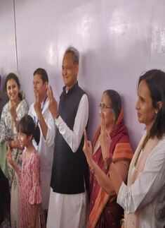 Phase 4: 72 Lok Sabha seats from 9 states go to polls