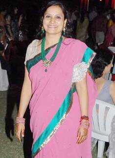 Mahesh & Lata's wedding anniv.