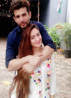 Mahhi Vij and Jay Bhanushali's pictures