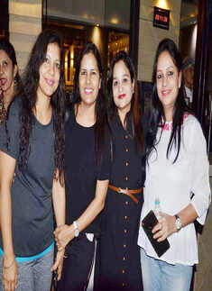 Kanpurites beat the heat in style