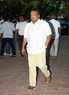 Veeru Devgan prayer meet pictures