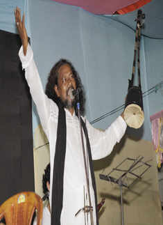 Musicians pay tribute to Bangladeshi baul singer Shah Abdul Kari