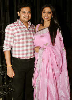 Kolkatans let their hair down and party hard at city pubs