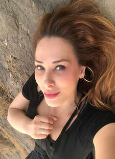 Iulia Vantur pictures